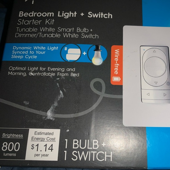 Light with remote - Picture 1 of 1